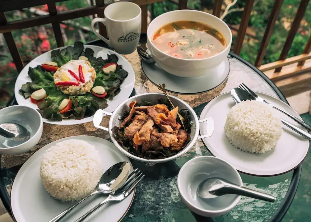 Baan Nhuer Mek
