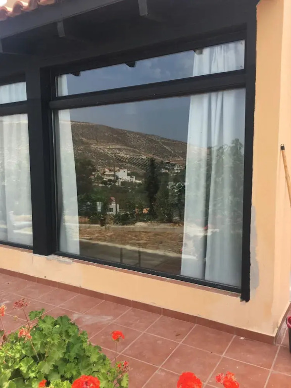 Traditional Studio near Airport