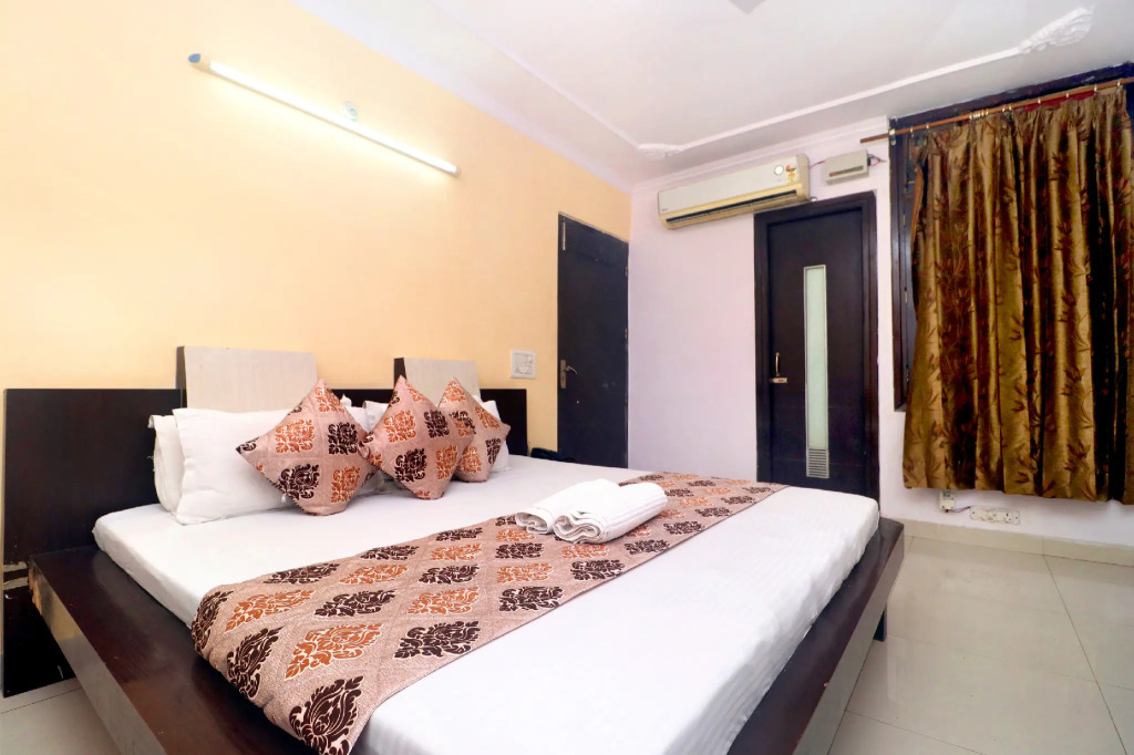 Gurjeet Guest House