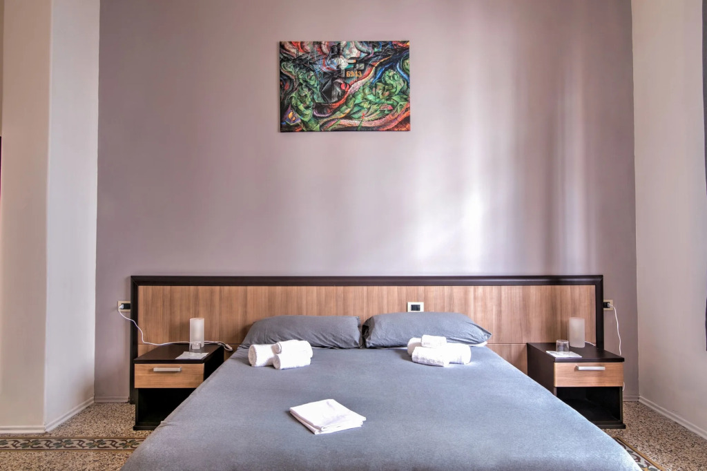 Maqueda Central Suites