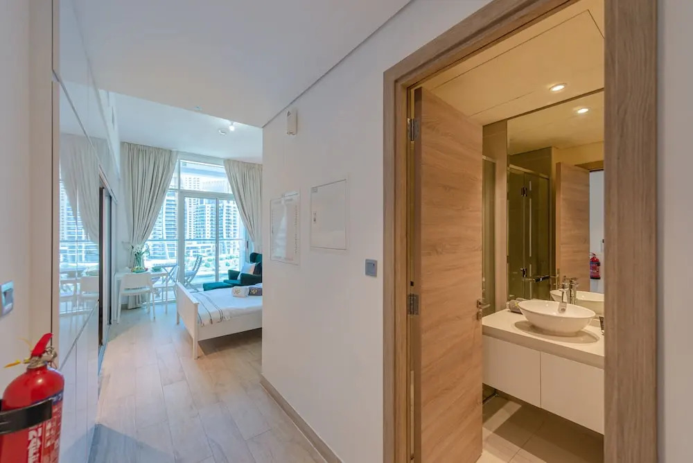 Marina view Spacious studio Newly decorated Dubai Apartments