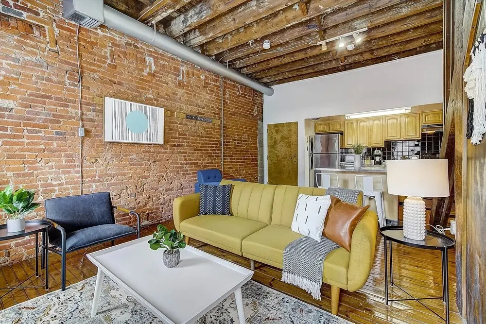 Frontdesk I Mariner's Court Apts Northern Liberties Philadelphia