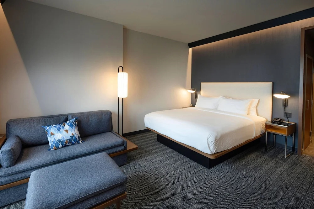 Courtyard by Marriott Charlotte Waverly