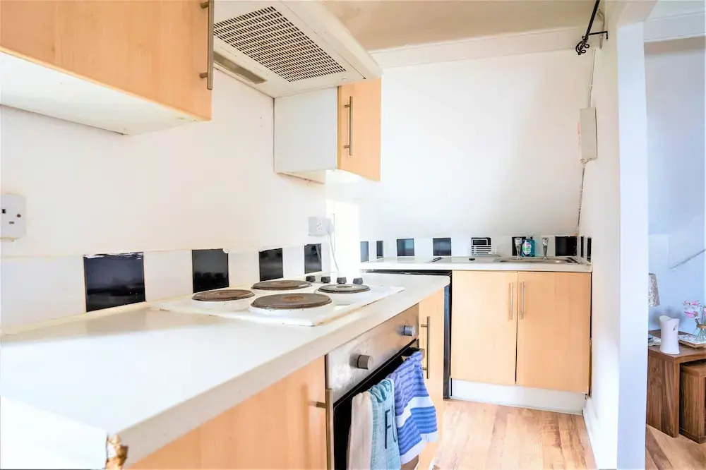 Travellers Stays In The Heart Of Orrell Park