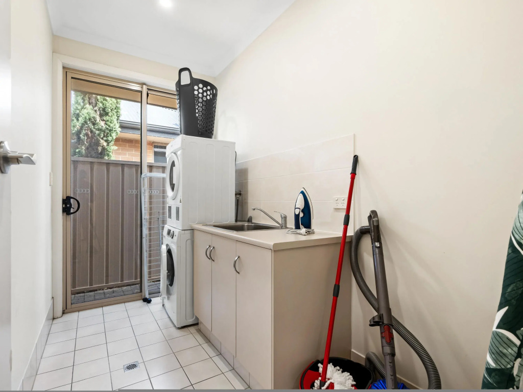 No Stairs 2 Bathrms Garage Richmond Residence 1