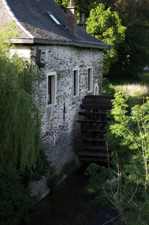 Un logis au 13 Faubourg de France à Bouillon à 50m de la Semois
