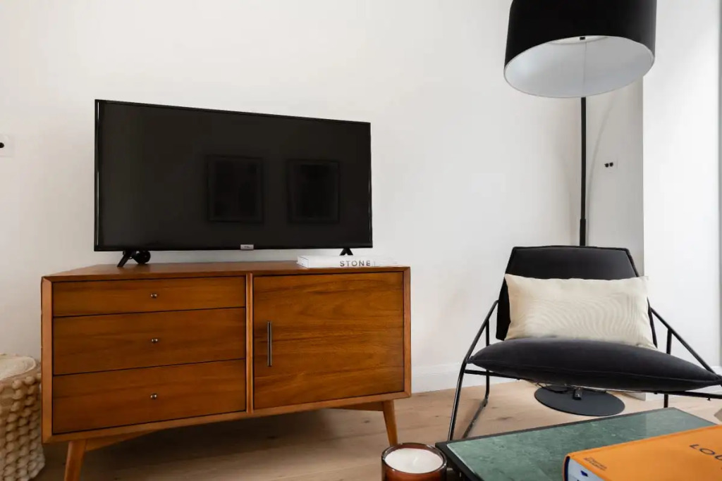 The Regent's Park Retreat - Spacious & Modern 1BDR Flat