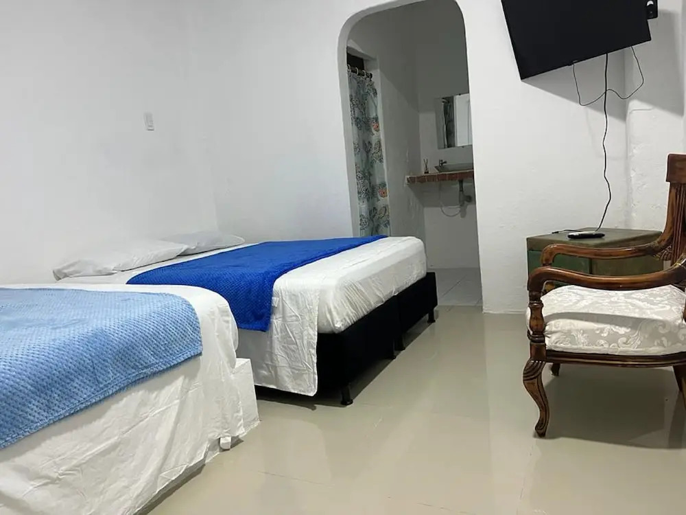 Habitacion Tr-V1D De Hostal Con V. Wifi