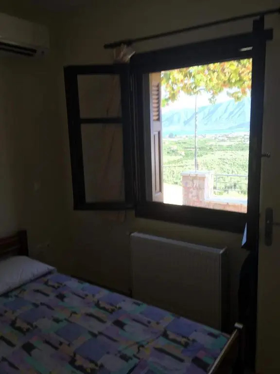 Leonidio Rock climbing house