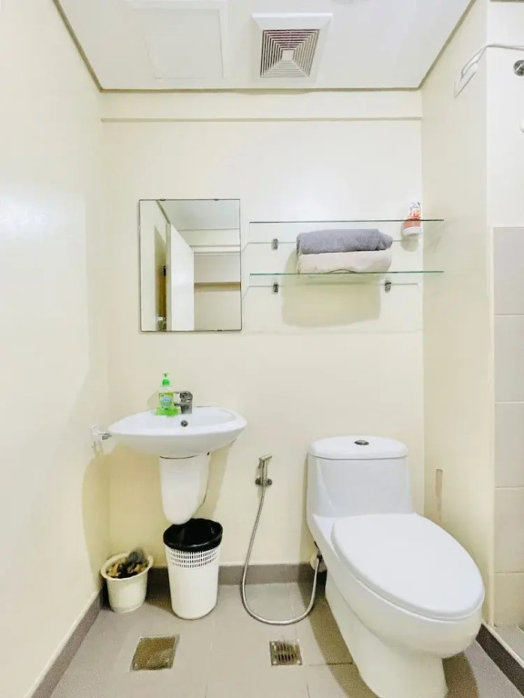 Hubomoto Avida Suites