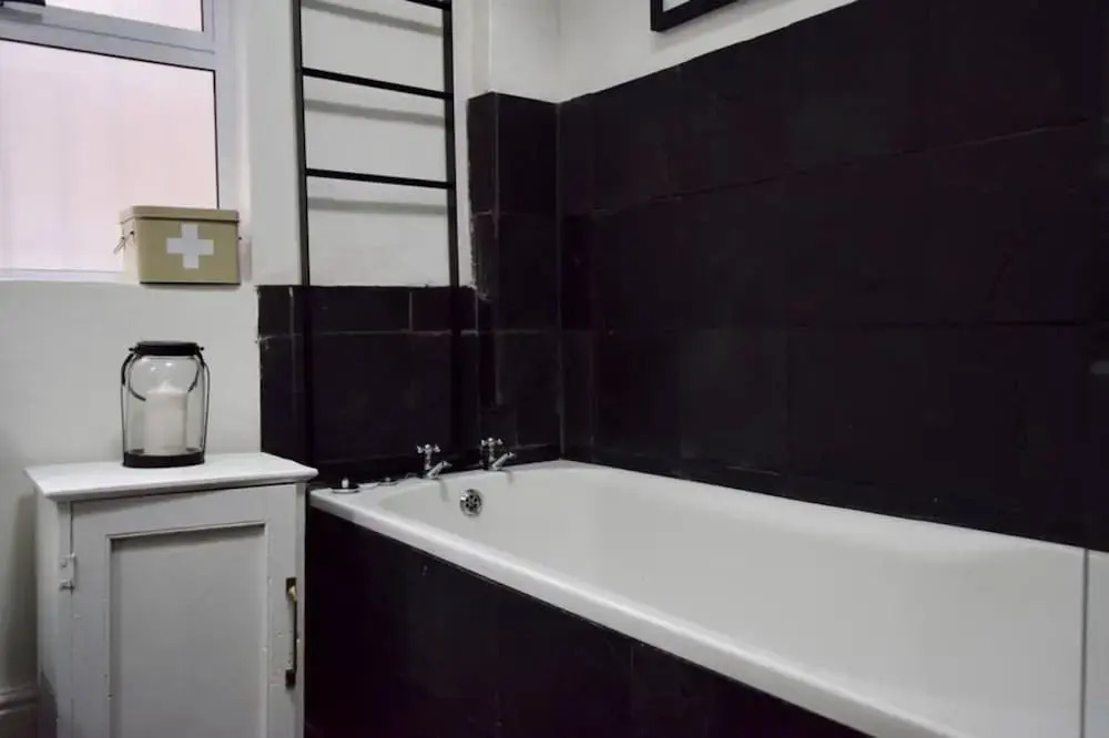Spacious 3 Bedroom Home Green Point