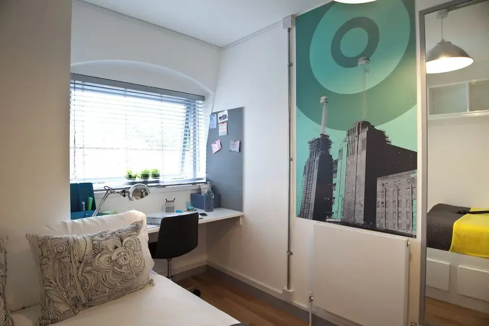 For Students Only CRM OLIB London - 5 mins walk to London Bridge