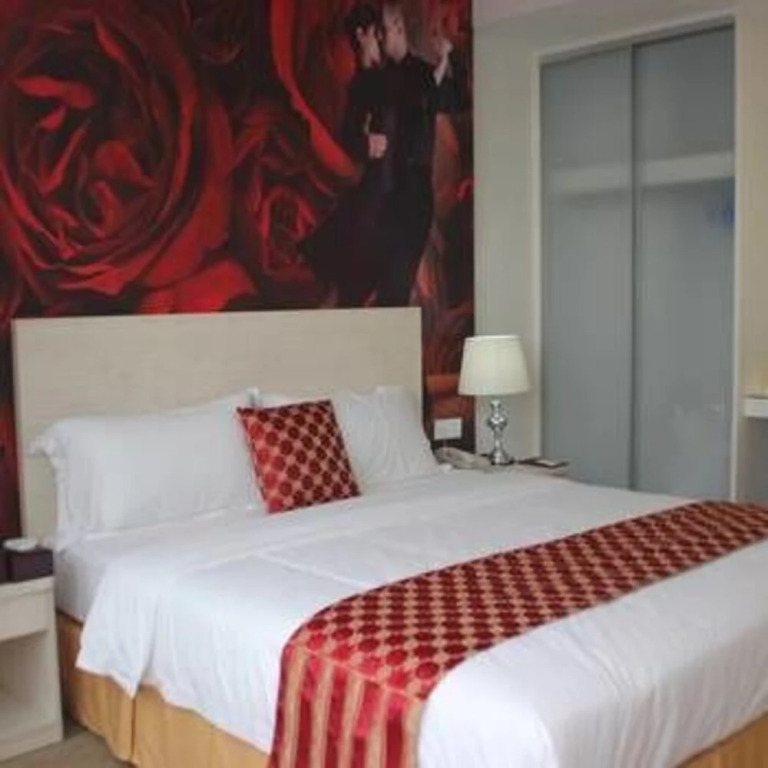 Royal Marina Hotel