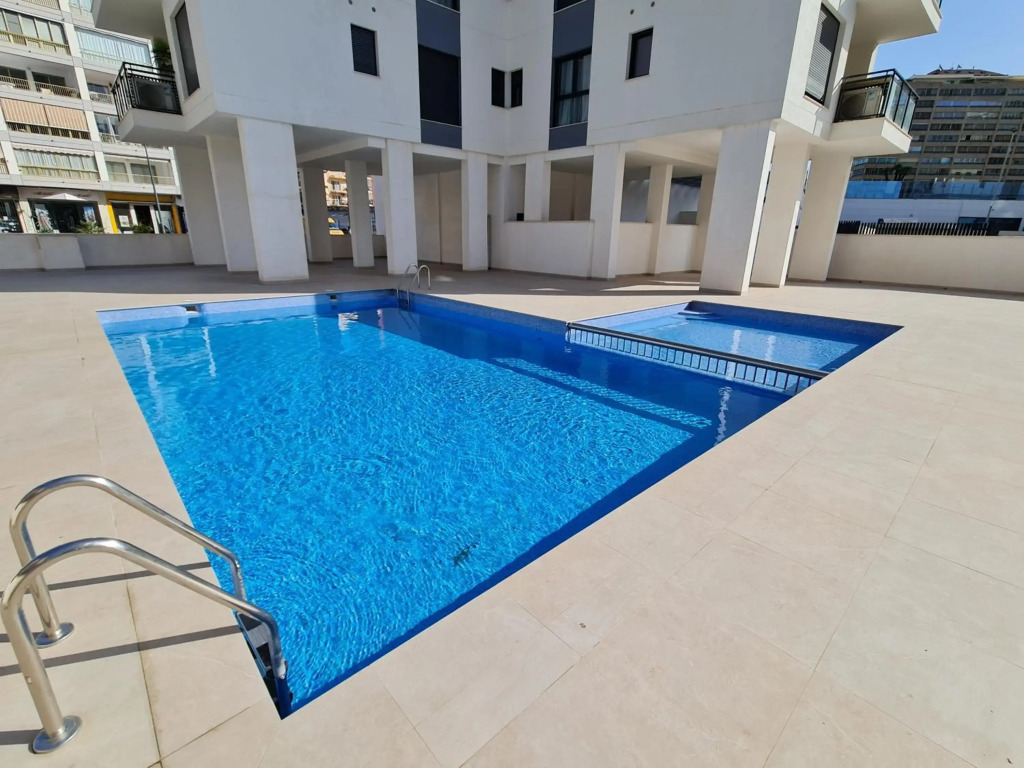 A016 - Apartamento con vistas al mar en la playa del Arenal-Bol de Calpe