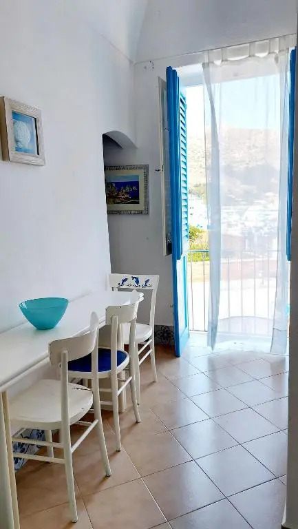 Casa Blue Windows p1