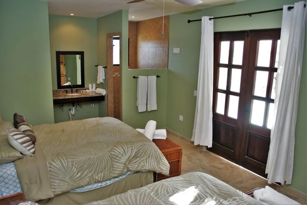 The Cerritos Beach Inn