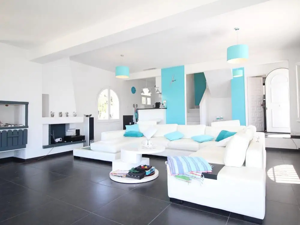 8007 Villa Velasquez