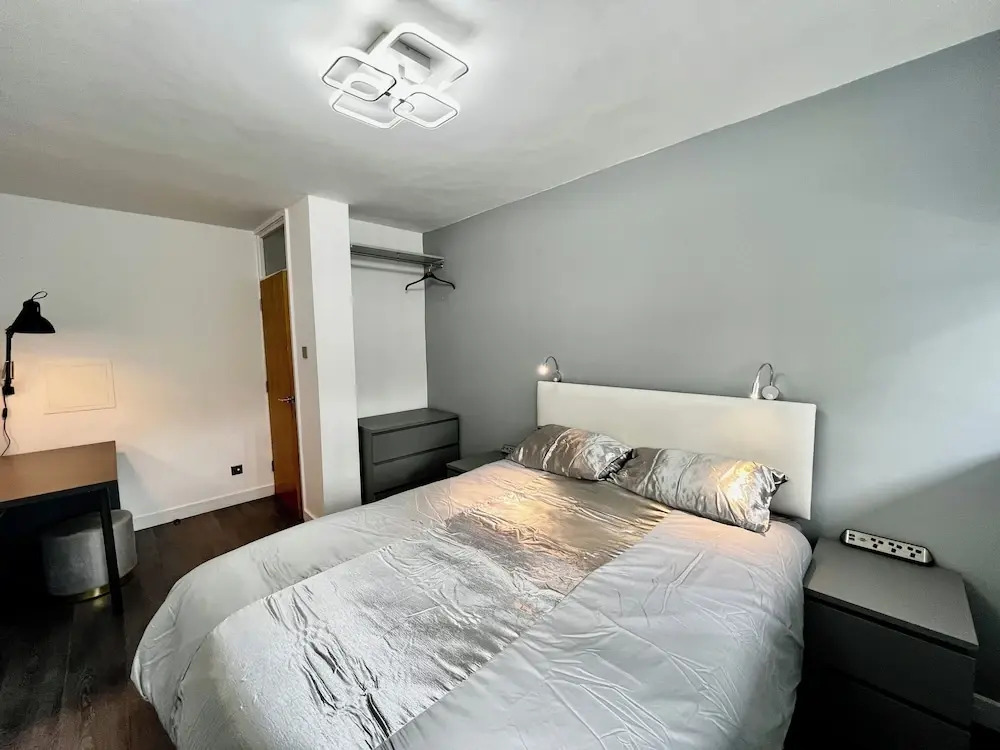 Manchester - 1 Bedroom - Sleeps 3 - Free Parking