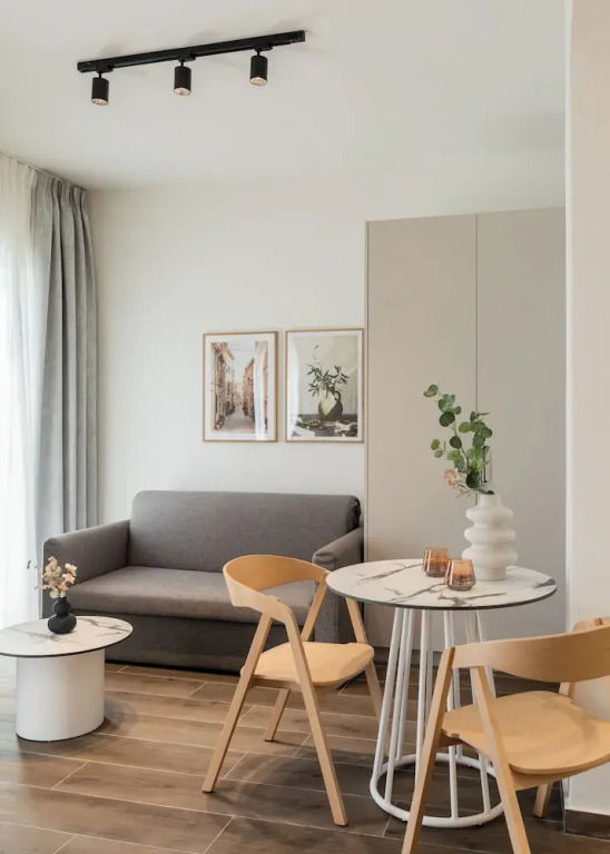 Kleo II by Zoia Living