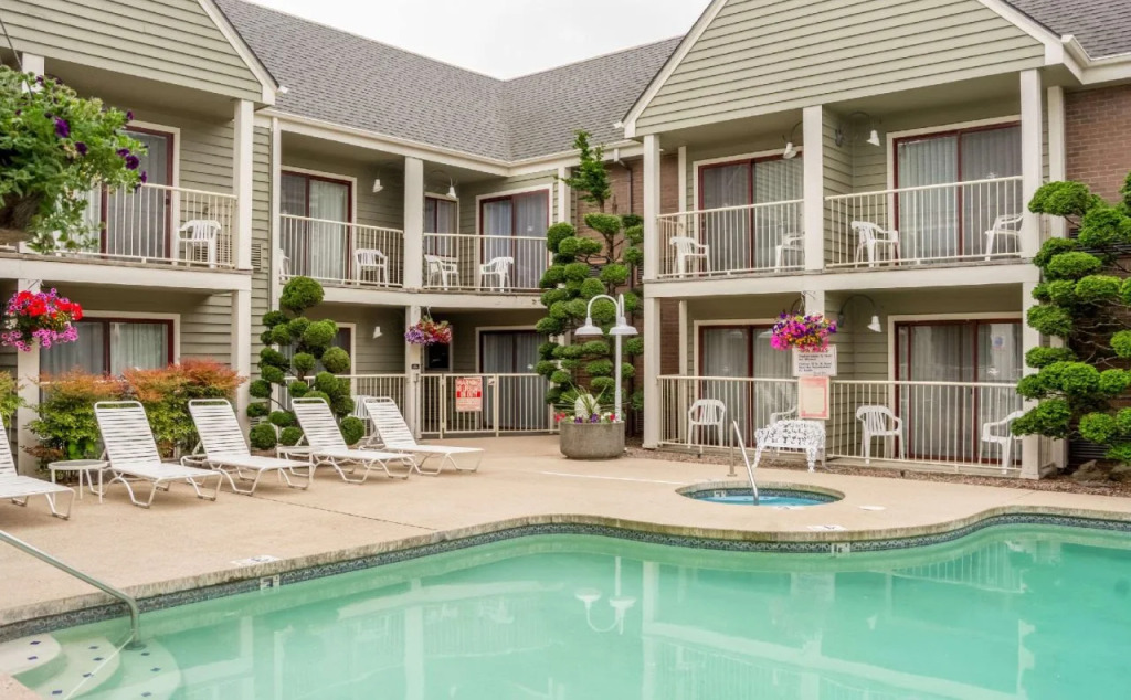 Clarion Inn