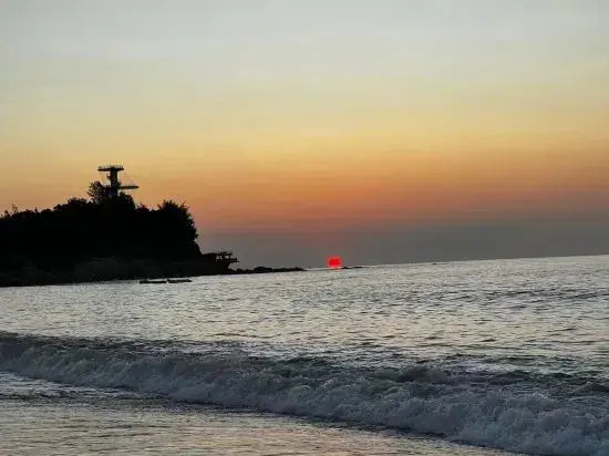 Shuangyue Bay Xiehai Sunrise Seaview Beautiful Homestay (Honghai Bay Phase 3)