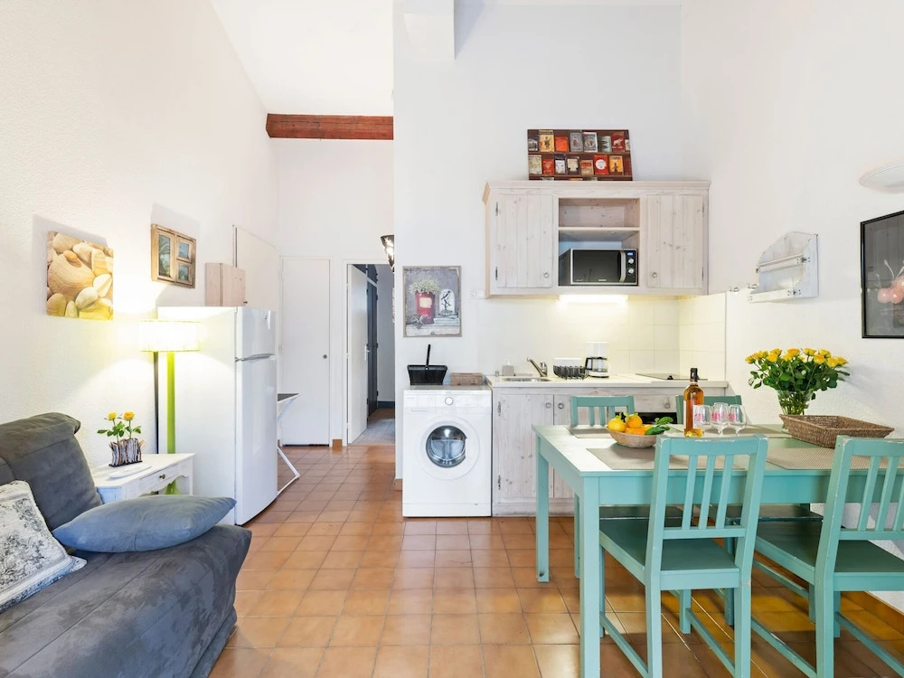 Boutique Holiday Home in Sanary-sur-mer With Terrace
