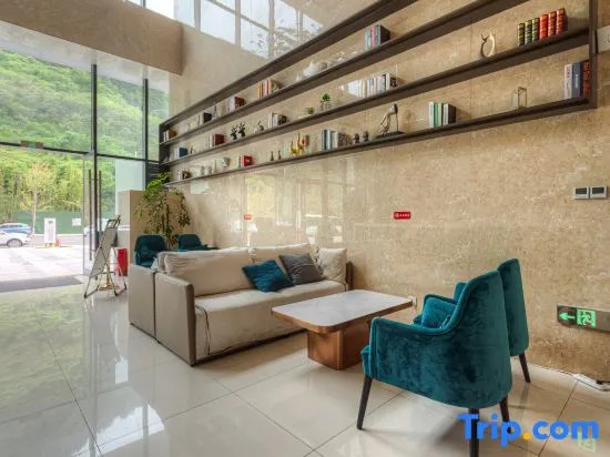 Yibin International Convention and Exhibition Center Hotel