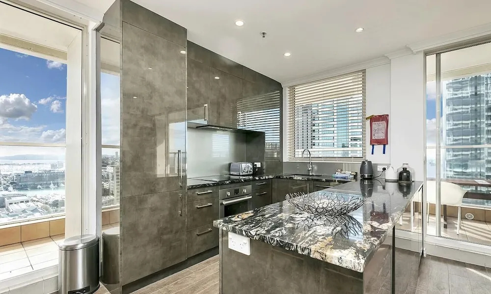 QV Heart of City Stunning View with Parking - 926