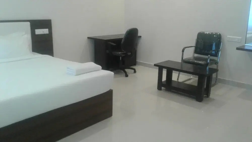 Mint Brookefield Suites