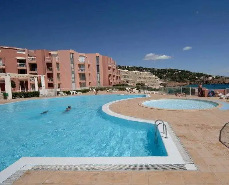 ''Croisette'' Appartement Rez de Jardin Acces Direct Plage !