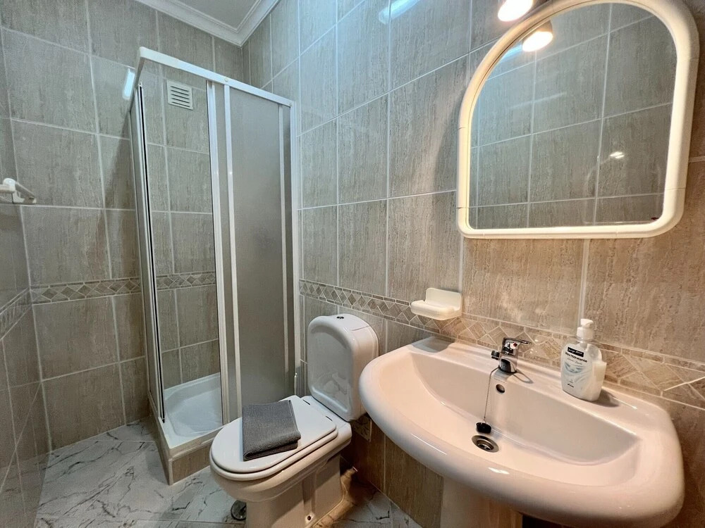 Quarteira Elegant With Pool by Homing