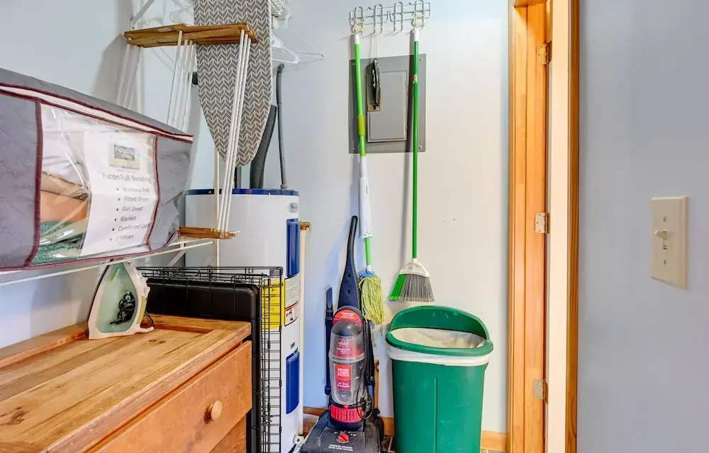 Cabin w/ Hot Tub - Near Nantahala Outdoor Center!