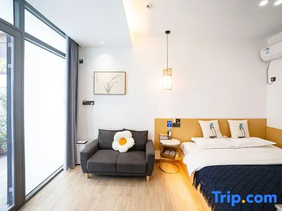 Shouxian Longxiang Hotel