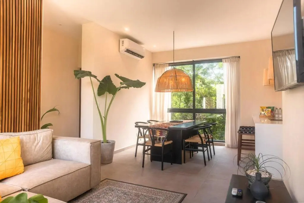 TOH luxury 2 Bedroom Minutes From Downtown