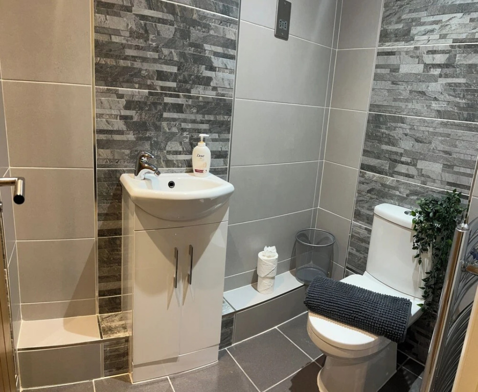 City Centre 1 Bed Sleeps 4 H5