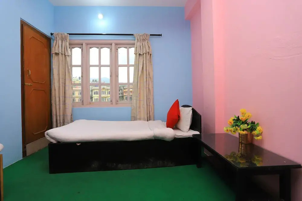 SPOT ON 521 Himalayan Regency Hotel