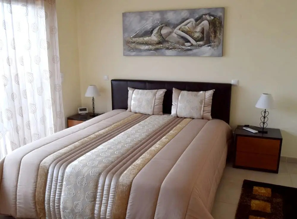 House With 2 Bedrooms in Albufeira, With Shared Pool, Terrace and Wifi