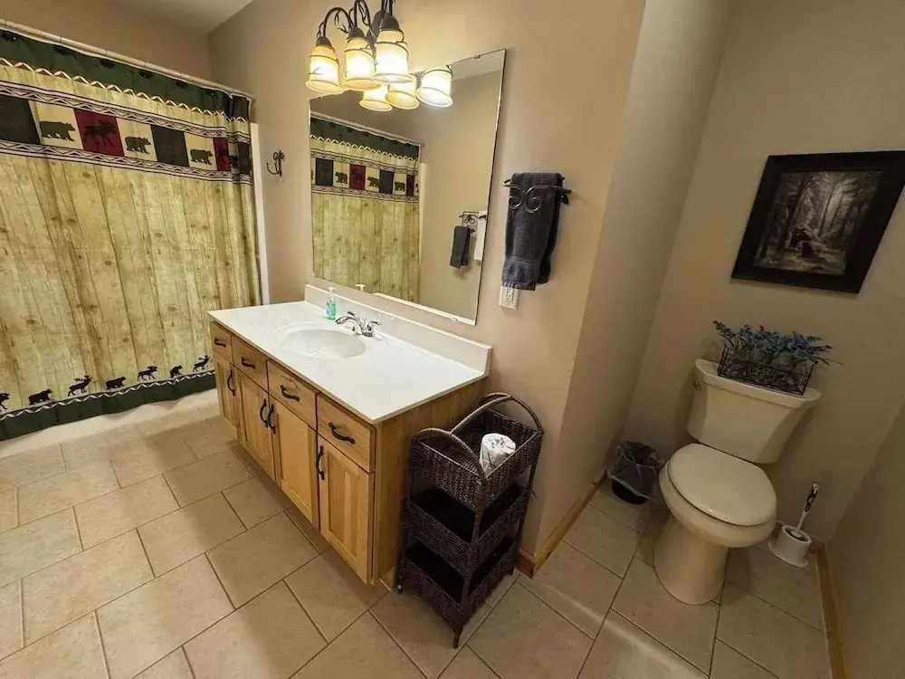 Minocqua Lake Condo B7- 2 Story Rustic Town Home