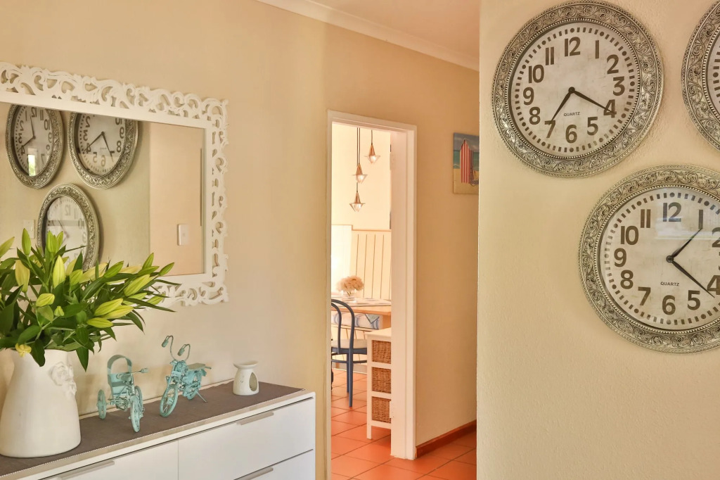 Baywatch Guest House & Tours