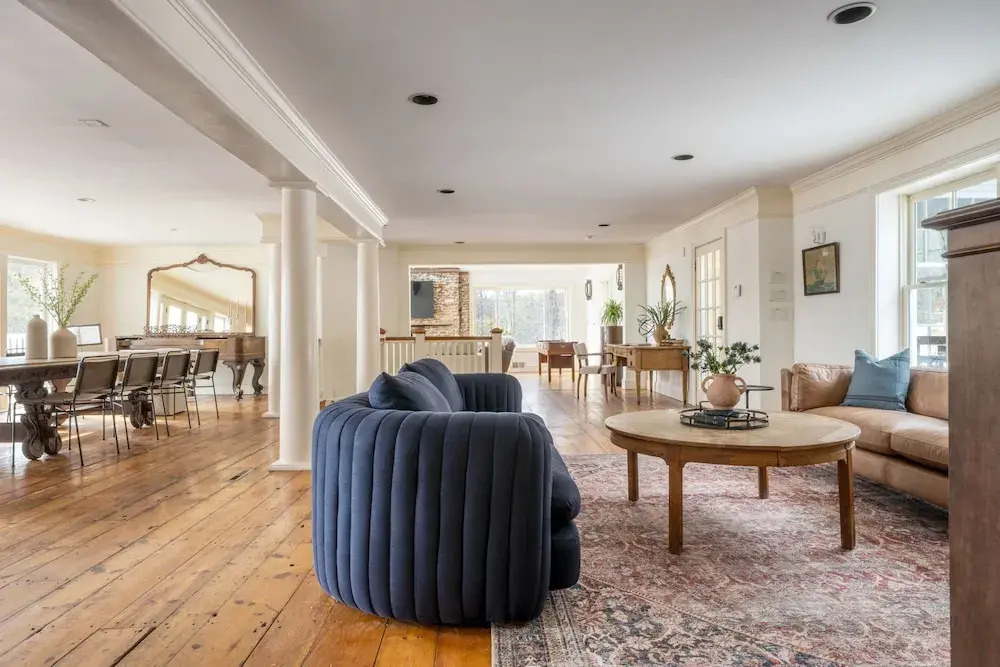 Shakespeare on the Hudson by Avantstay Two Home Buyout on the Hudson River! 22 Bedrooms!