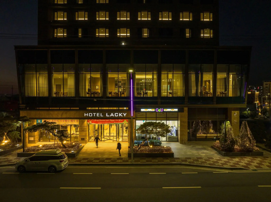 Gwangyang Lacky Hotel