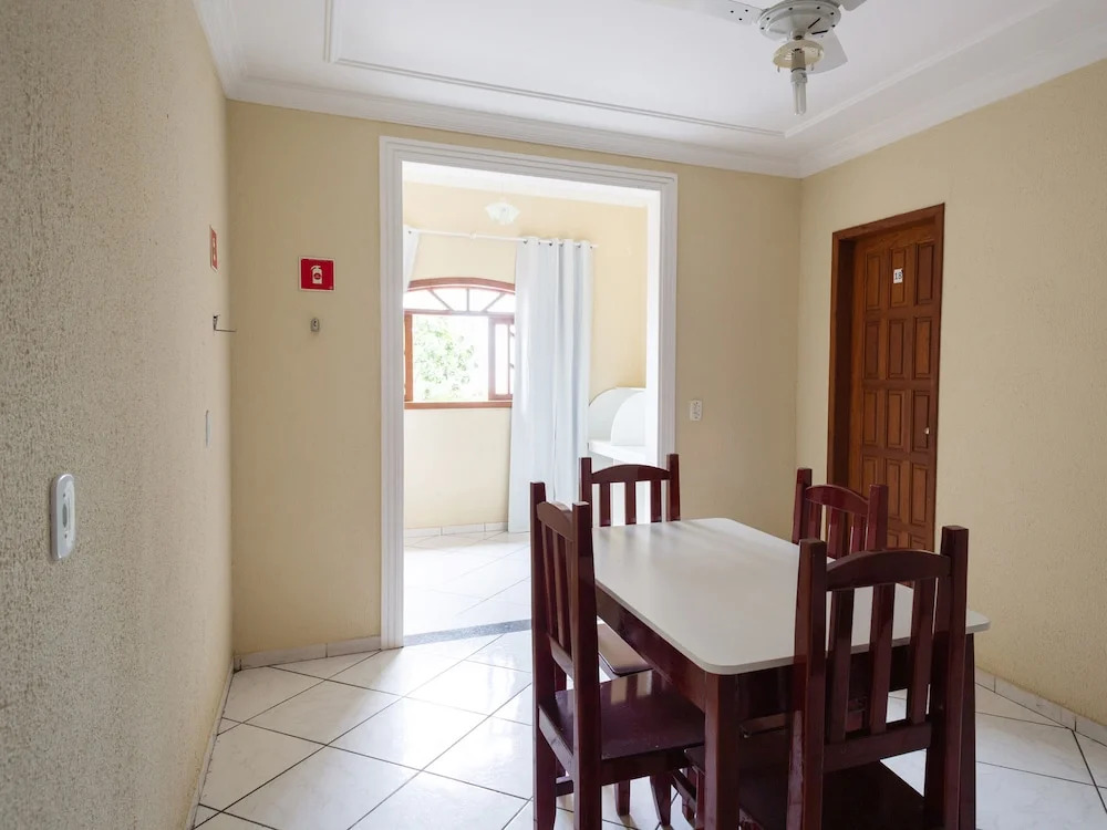 Hotel 6 Irmaos
