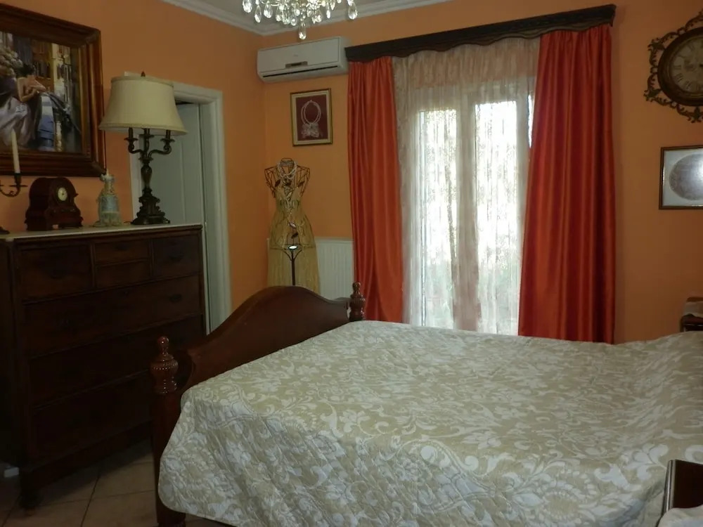 Helen's family home