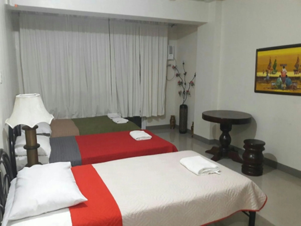 Prescious Kassel Airport Condotel - Hostel