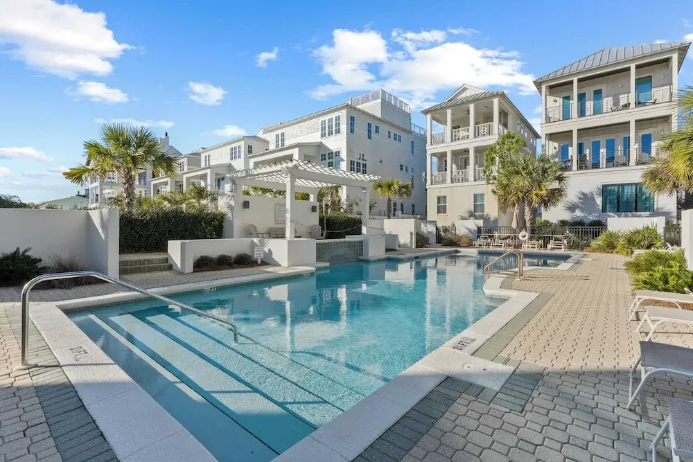 The Palmetto Blue by Avantstay Steps to Beach, Ocean Views