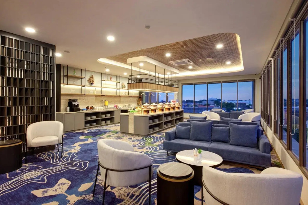 Aston Palu Hotel & Conference Center