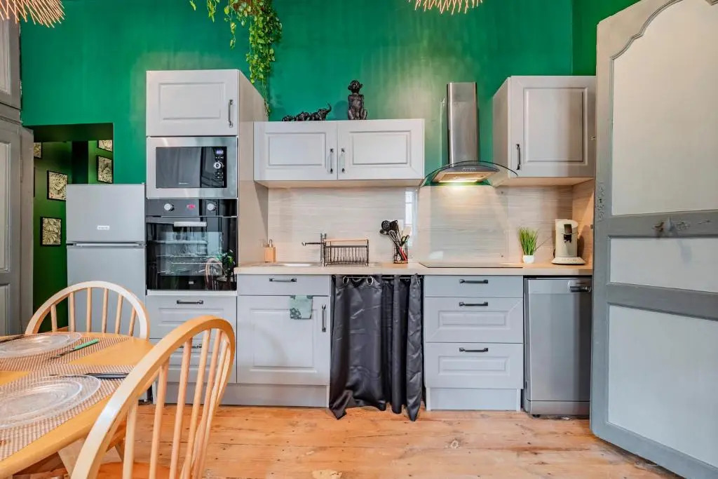 Appartement Jungle - Libourne Centre - 4 pers - Sauna - Netflix