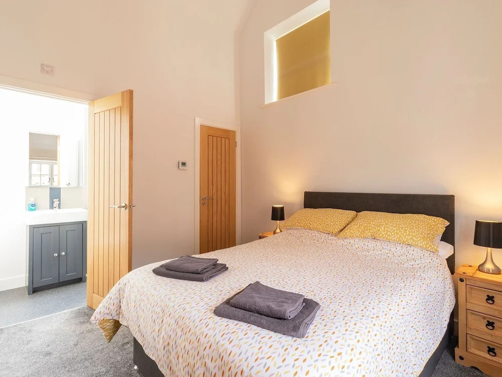 Beautifully Renovated 1880s Coach House With Hot Tub, on Edge of Peak District