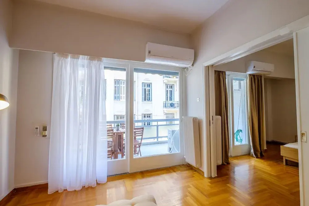 Olala Kolonaki Chic & Spacious 3BR Flat w/ balcony