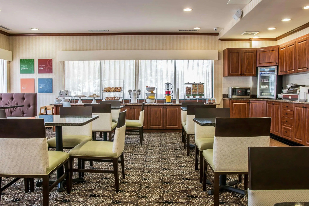 Comfort Suites Canton - Detroit